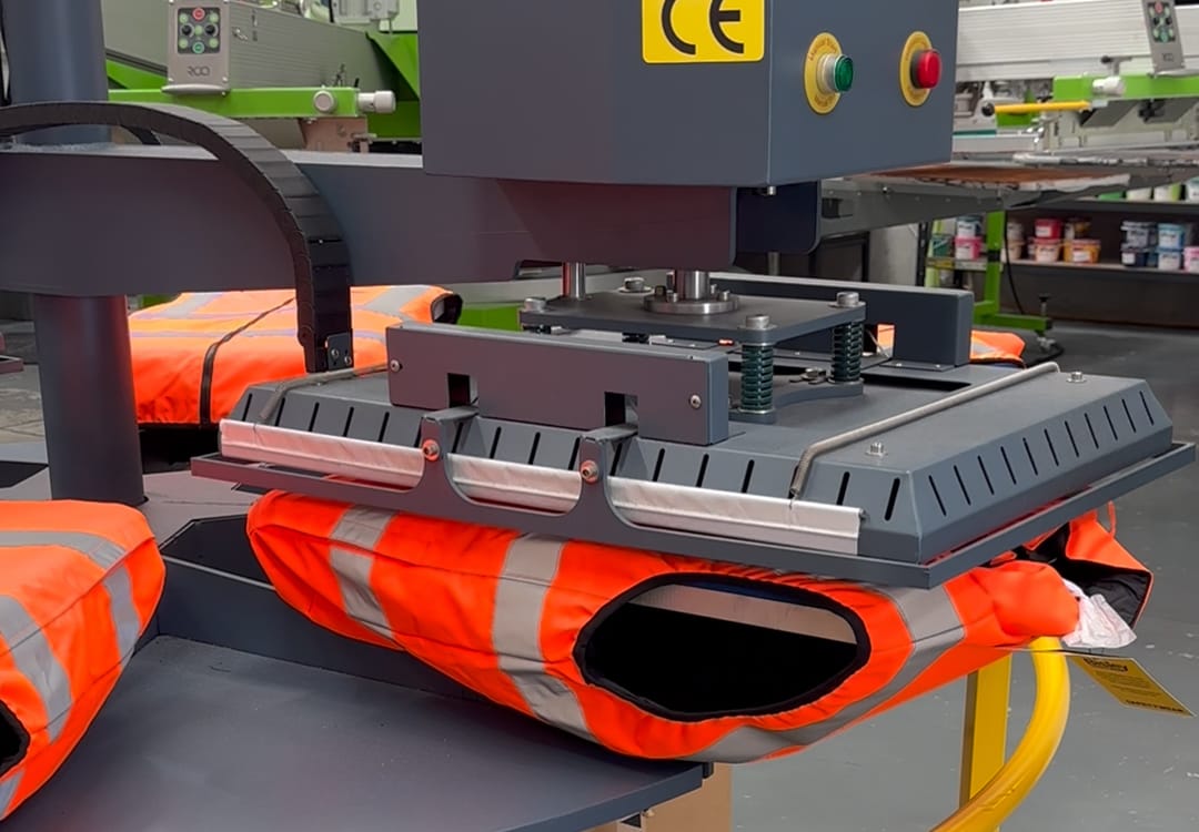 <strong>6-Station Heat Press</strong>