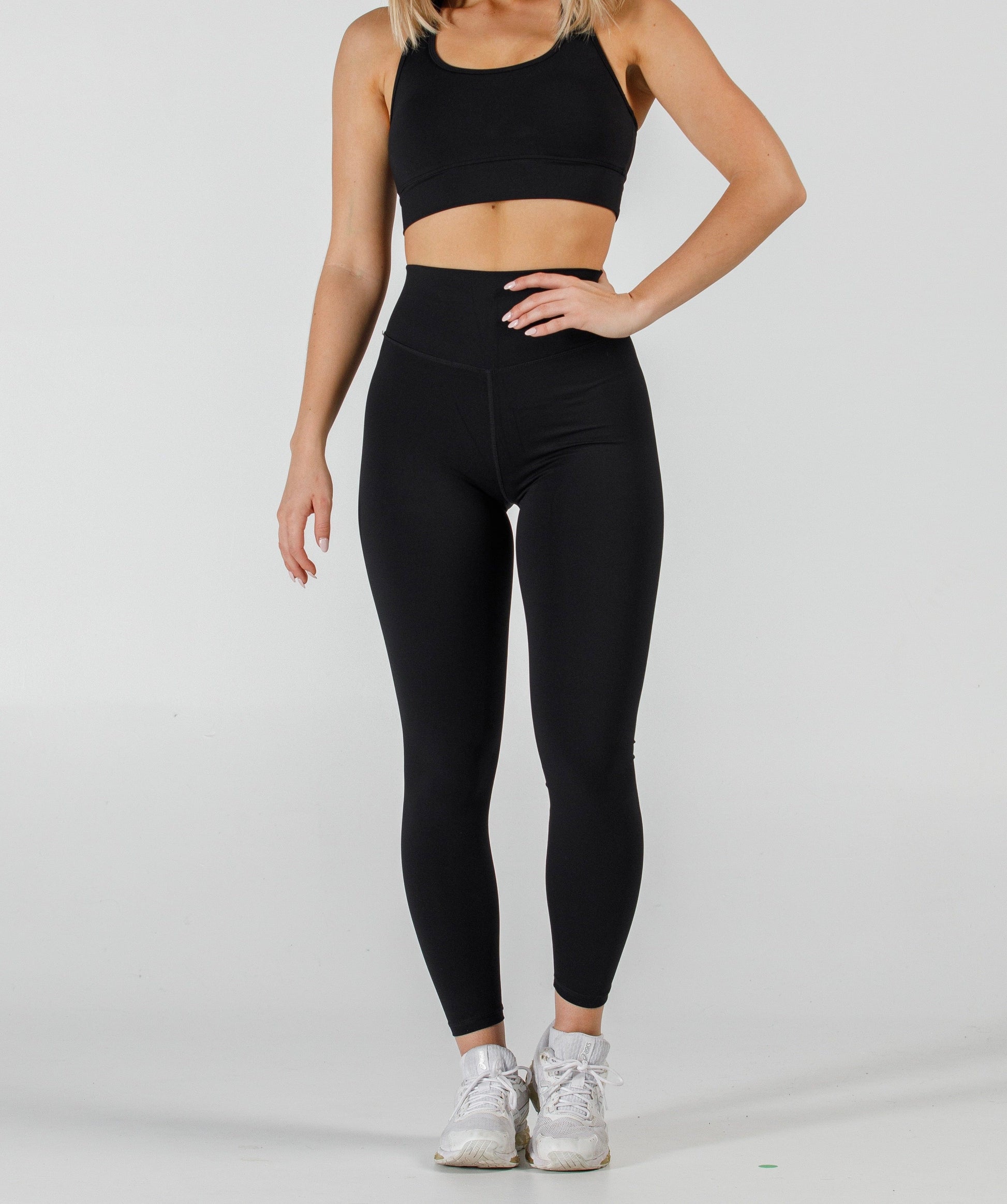 Active Basics Pants / Shorts Onyx / XS Active Basics Performance Full Length Legging